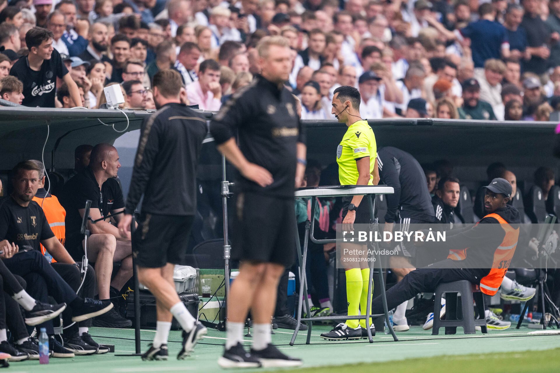 Referee José María Sánchez VAR checks a possible penalty