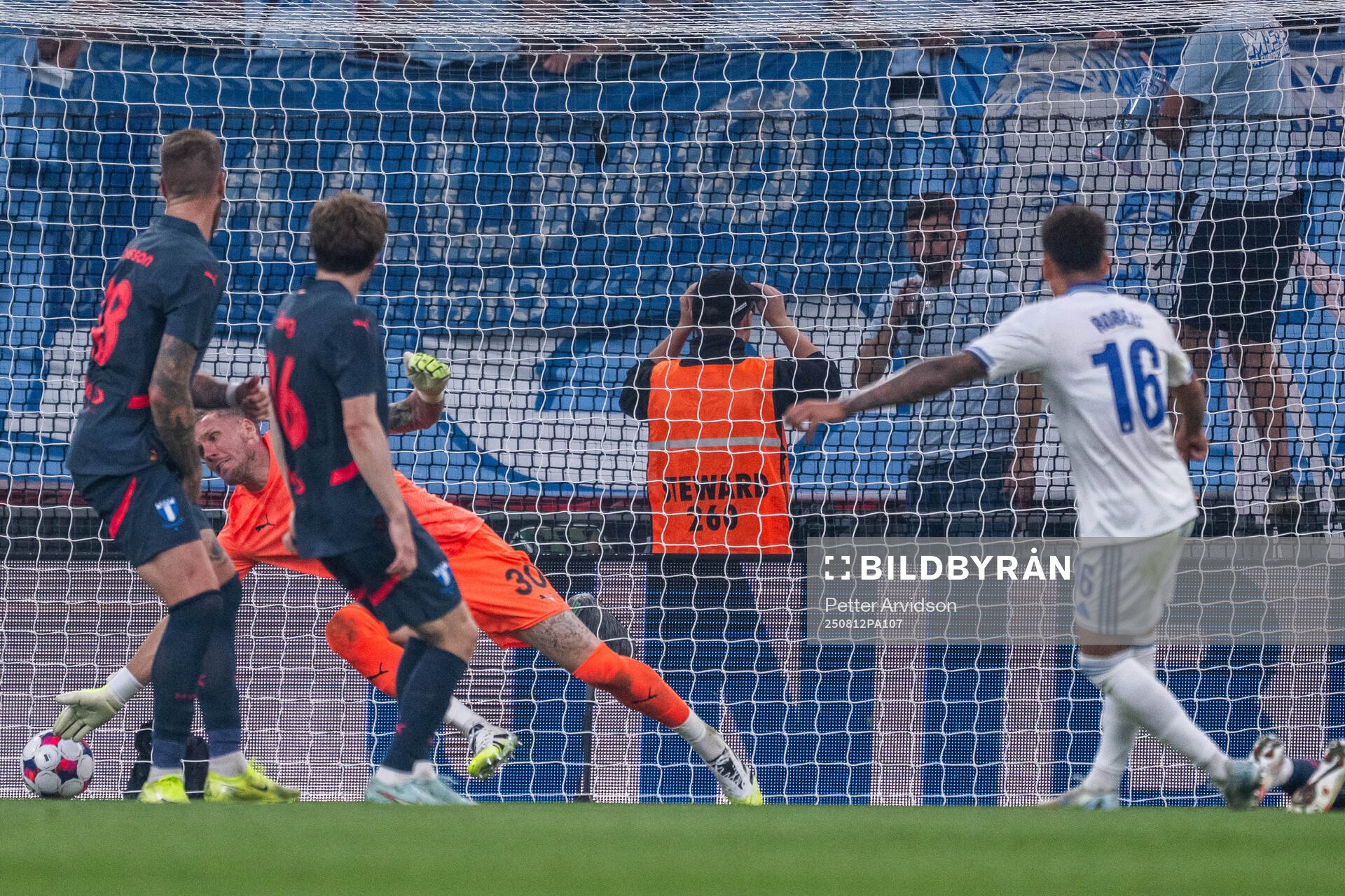 Robert of FC Copenhagen scores 5-0 past goalkeeper Robin