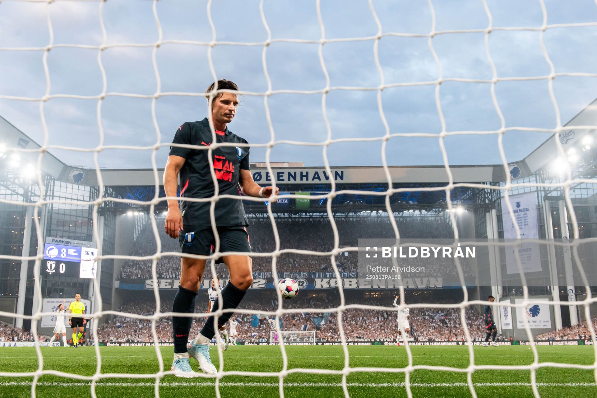 Jens Stryger Larsen of Malmö FF looks dejected