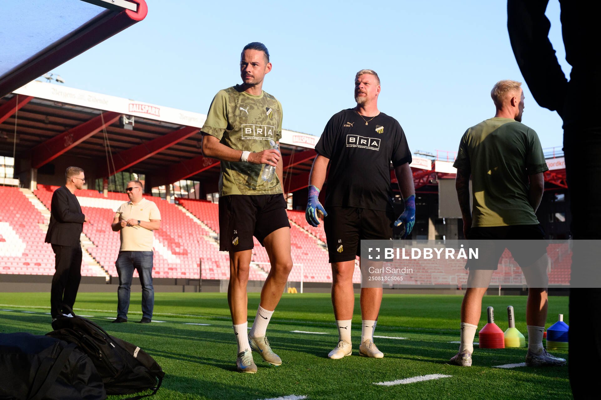 Amor Layouni and Goalkeeper coach Christoffer Källqvist