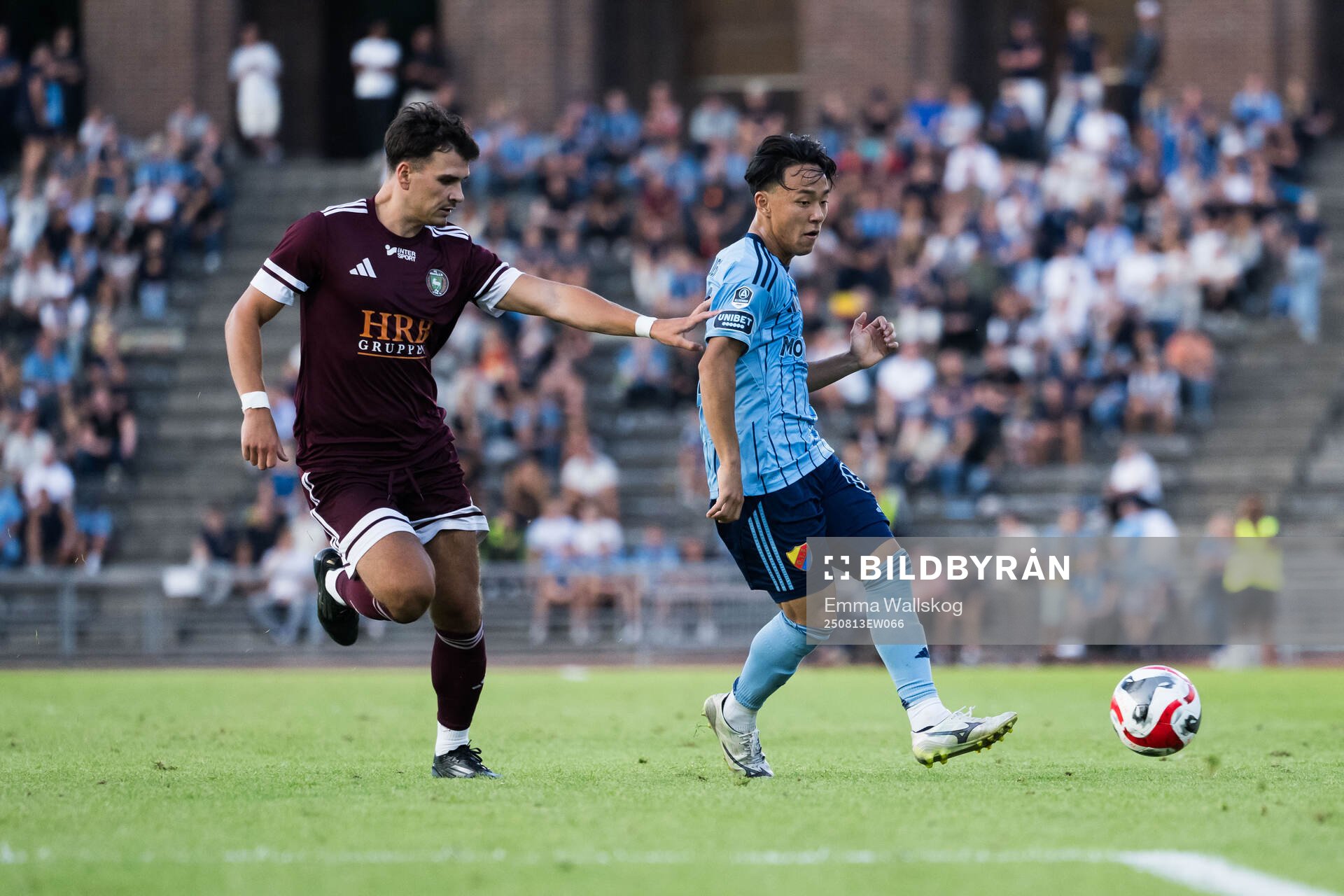 FC Järfällas Chris Fox och Djurgårdens Keita Kosugi