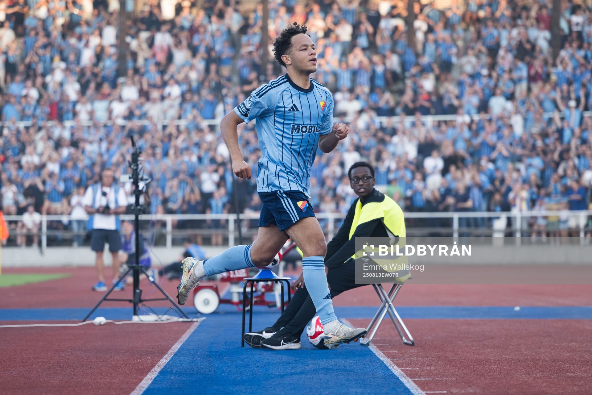 Djurgårdens Mikael Anderson jublar