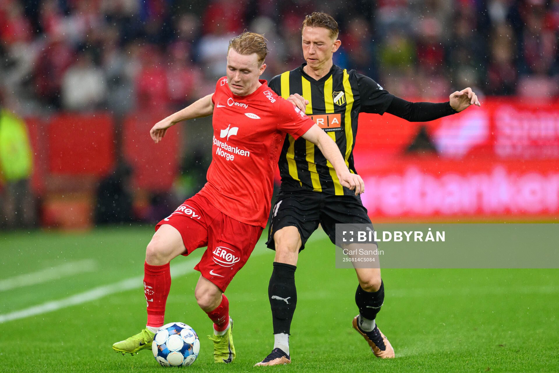 Markus Haaland of Brann and Julius Lindberg of Häcken