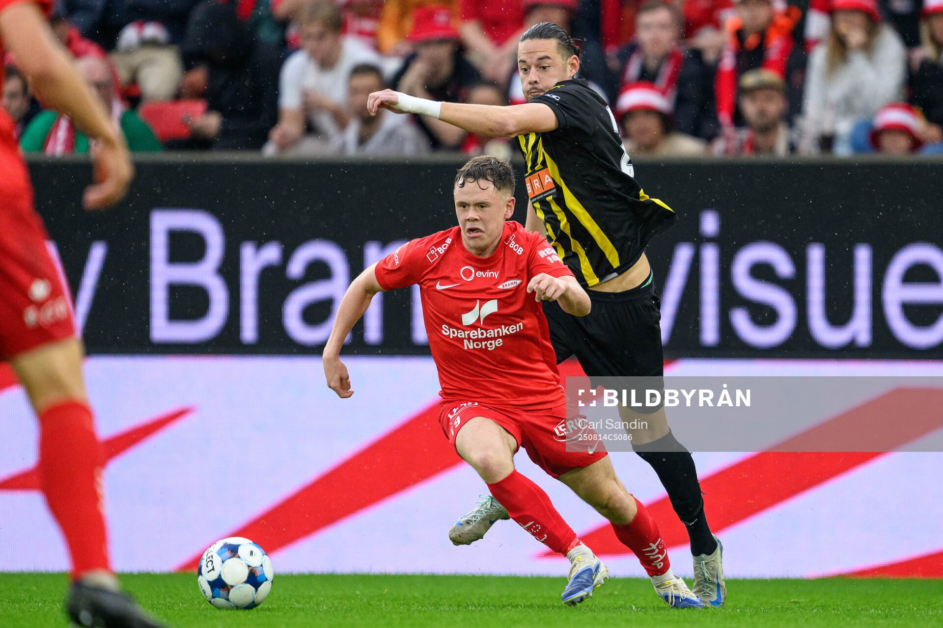 Eggert Aron Gudmundsson of Brann and Amor Layouni of Häcken
