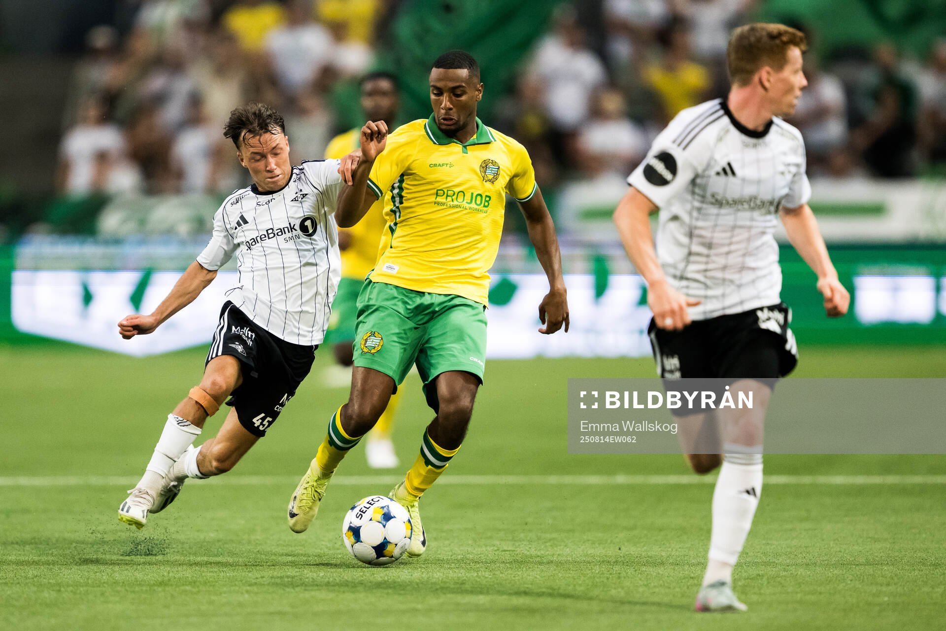 Jesper Reitan-Sunde of Rosenborg and Paulos Abraham of