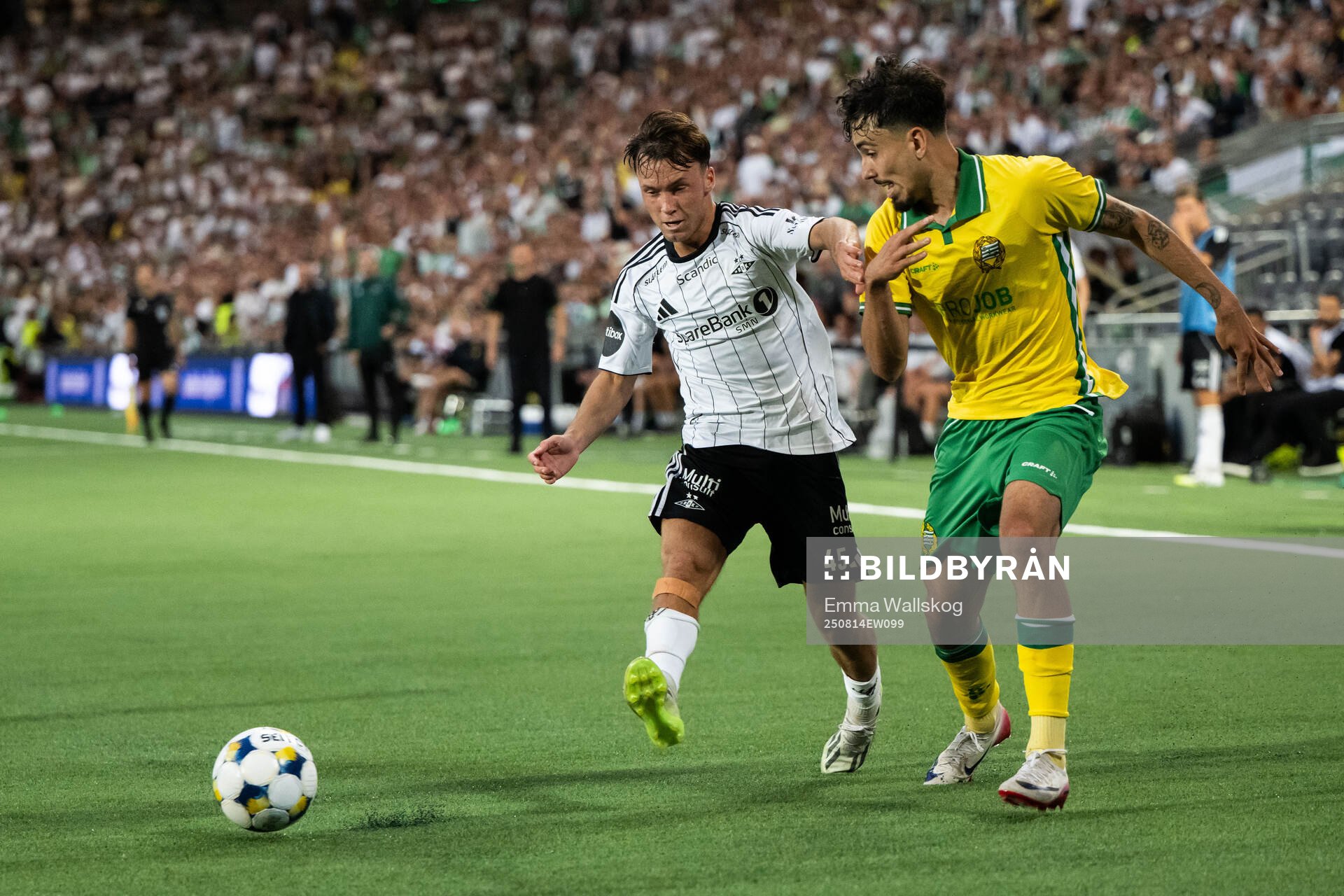 Jesper Reitan-Sunde of Rosenborg and Sebastian Tounekti of