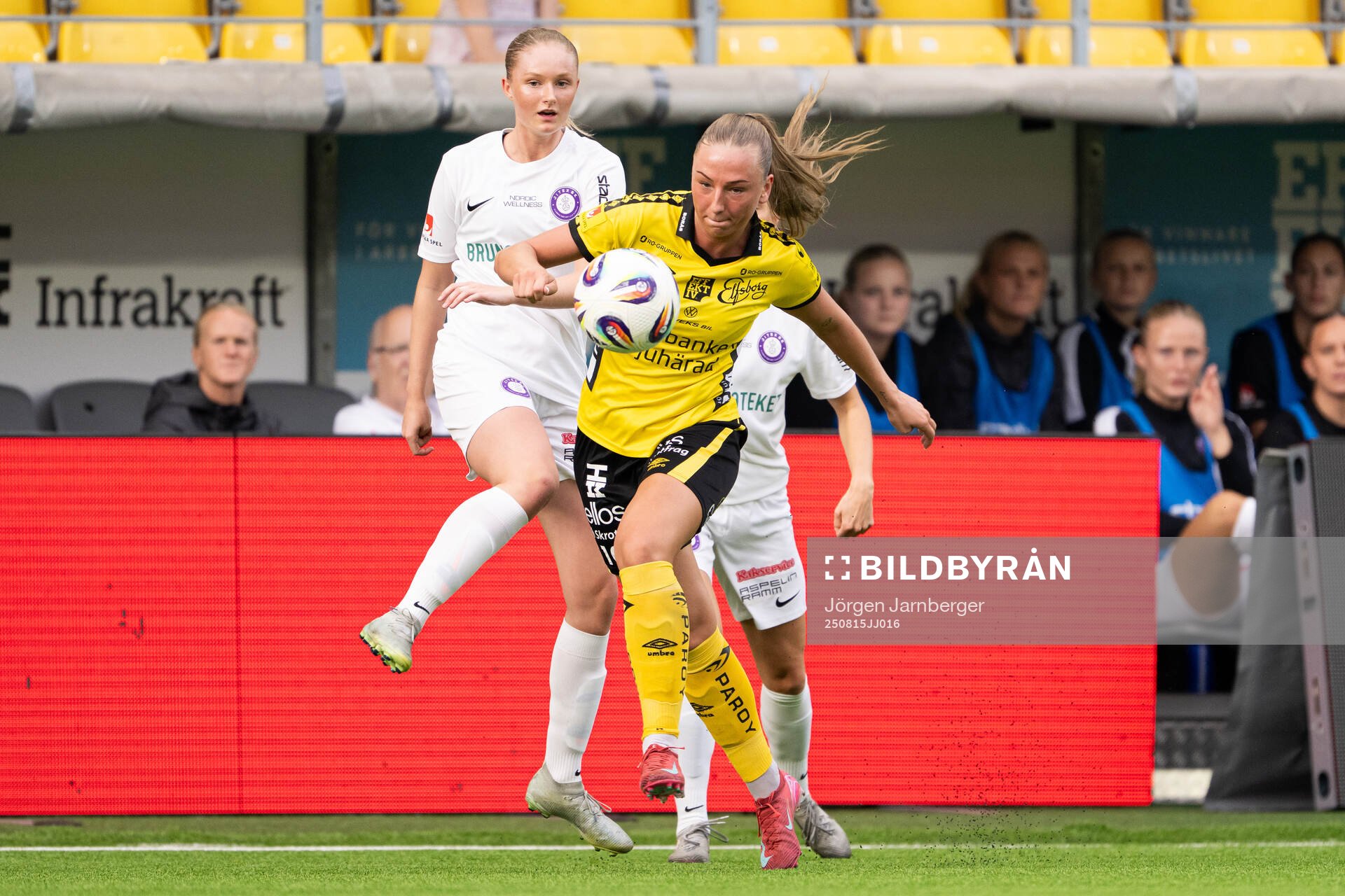 Jitexs Lizette Kennethsson och Elfsborgs Stina Jensen