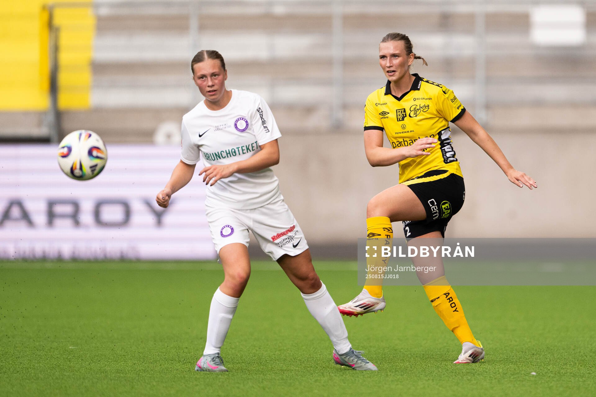 Jitexs Malin Sipiläinen och Elfsborgs Selma Berggren