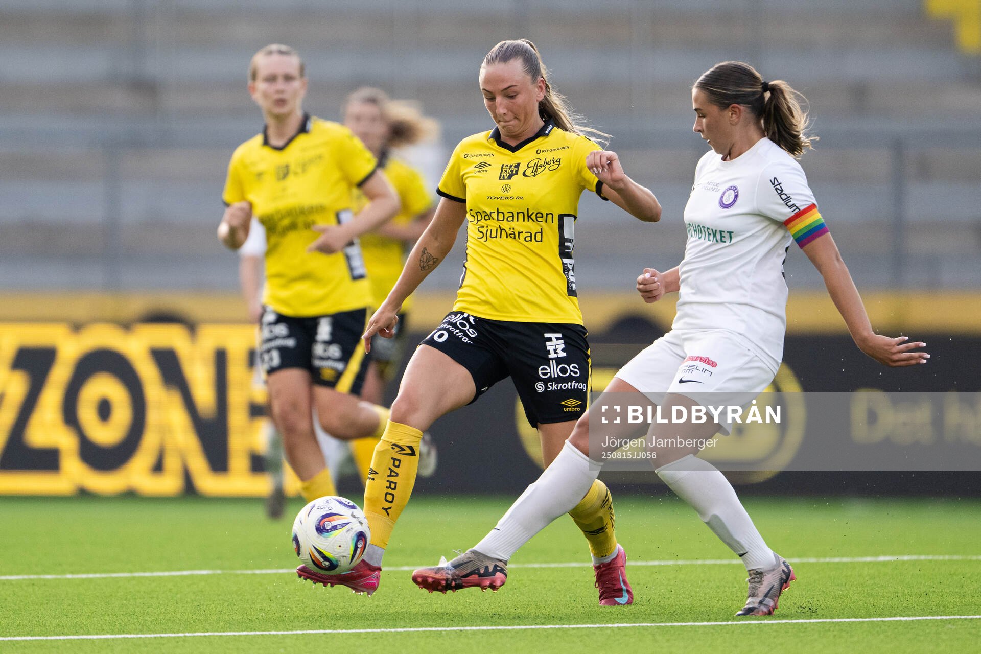Elfsborgs Stina Jensen och Jitexs Ellica Andersson