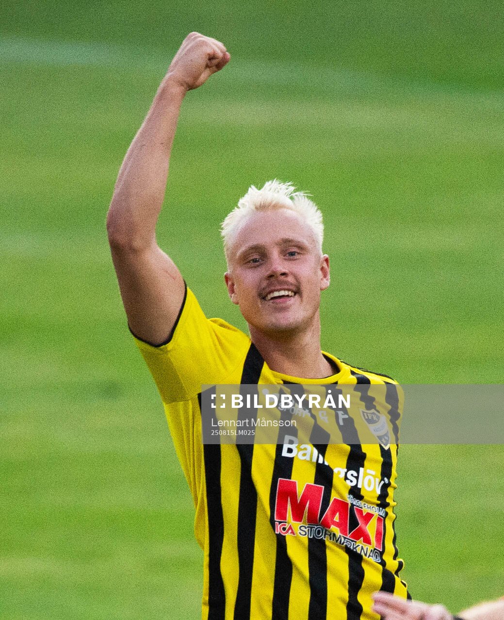 IFK Hässleholms Alexander Sjöström har gjort 2-0 och
