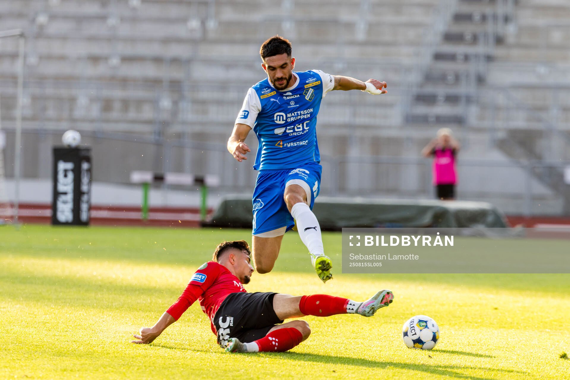 Trelleborgs Ammar Asani och Oddevolds Daniel Krezic