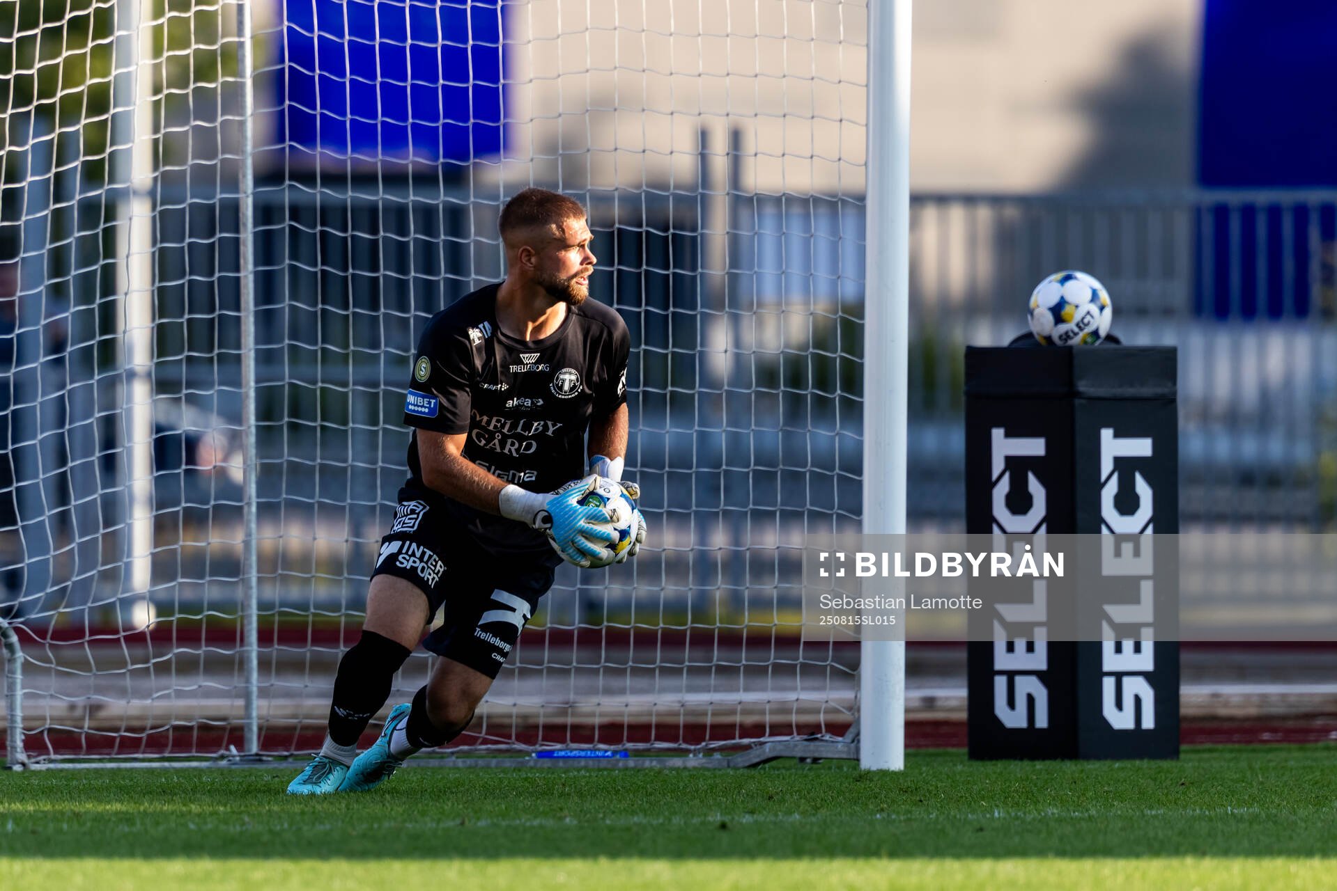 Trelleborgs målvakt Victor Astor