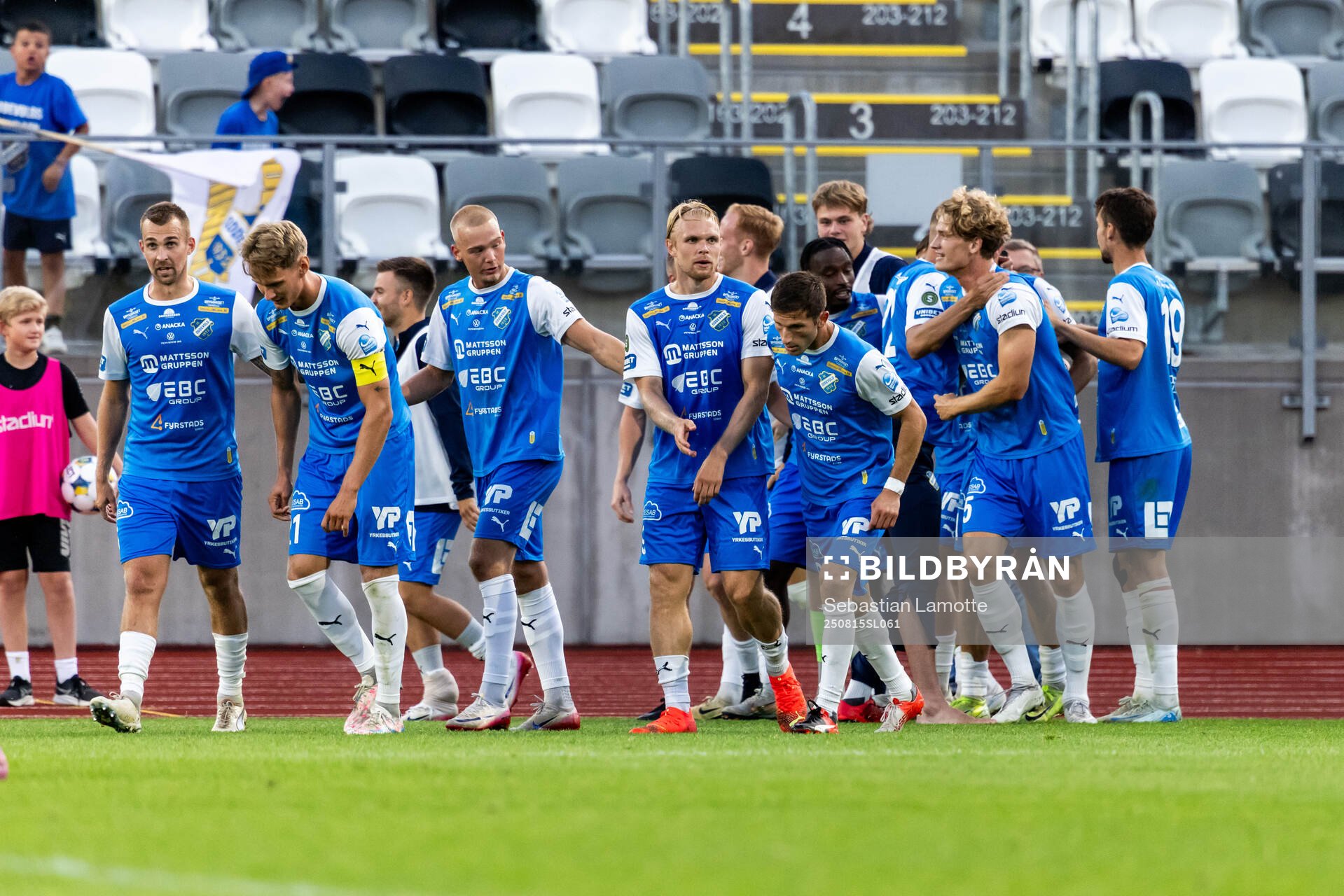 Oddevolds spelare jublar