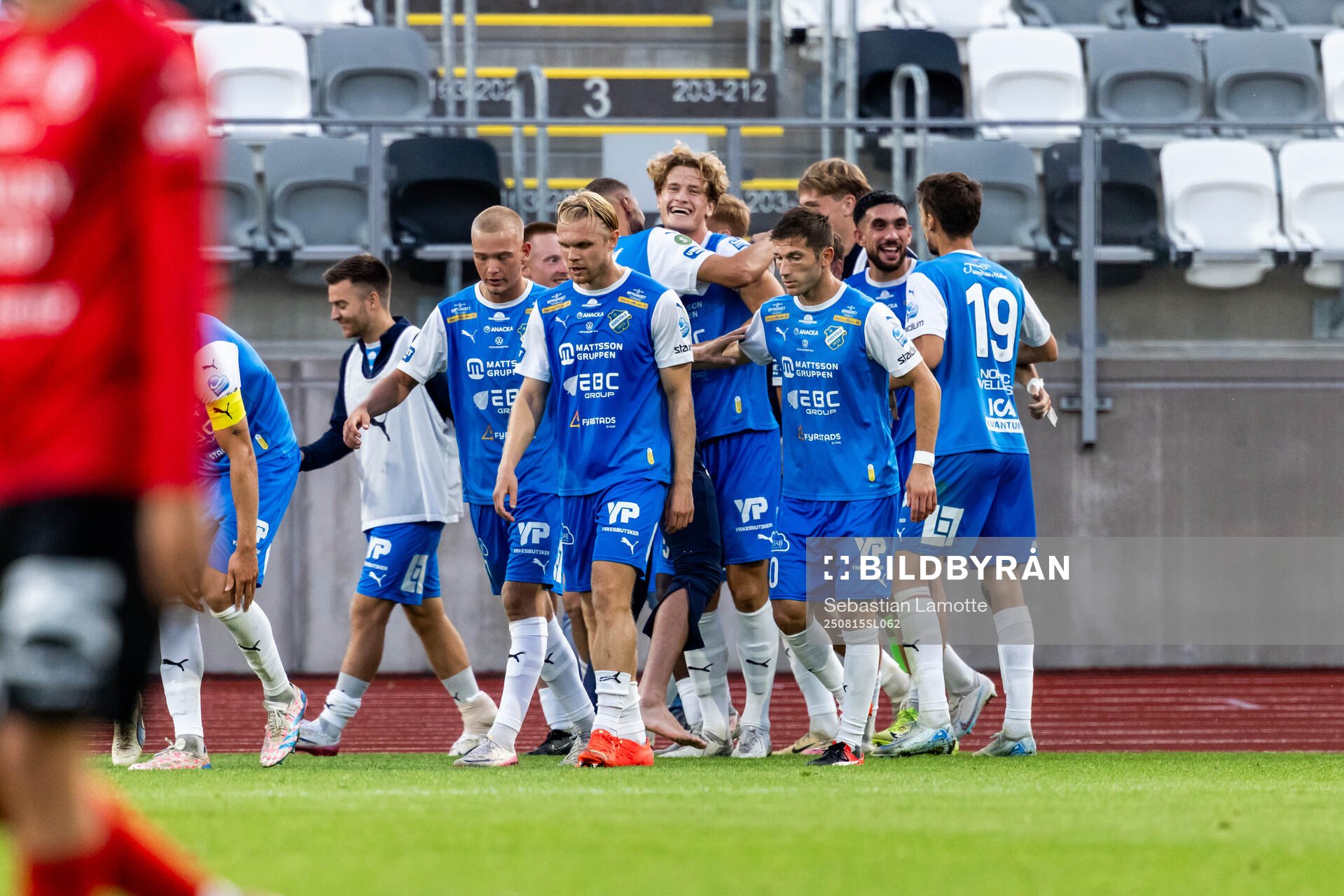 Oddevolds spelare jublar