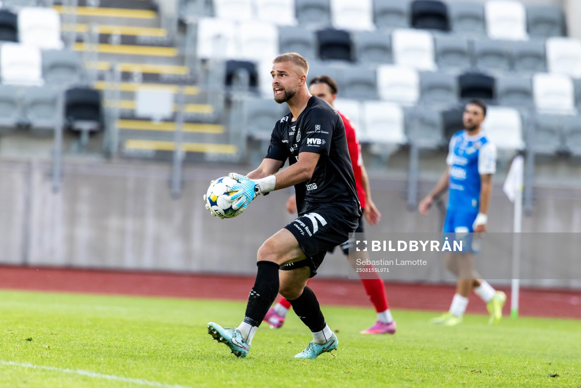 Trelleborgs målvakt Victor Astor