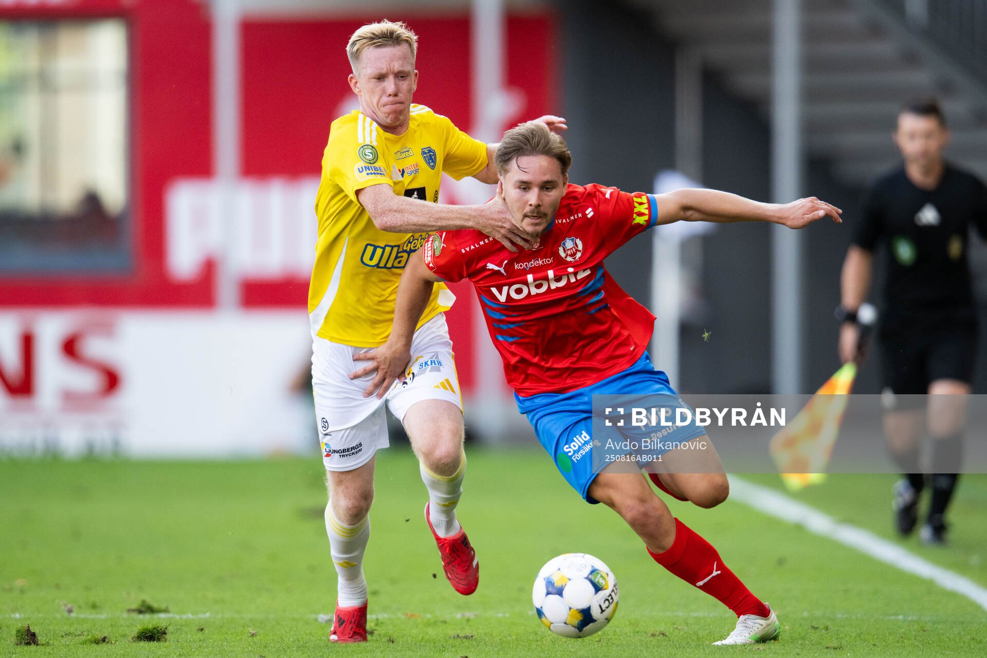 Falkenbergs Lucas Sibelius och Helsingborgs Simon Bengtsson