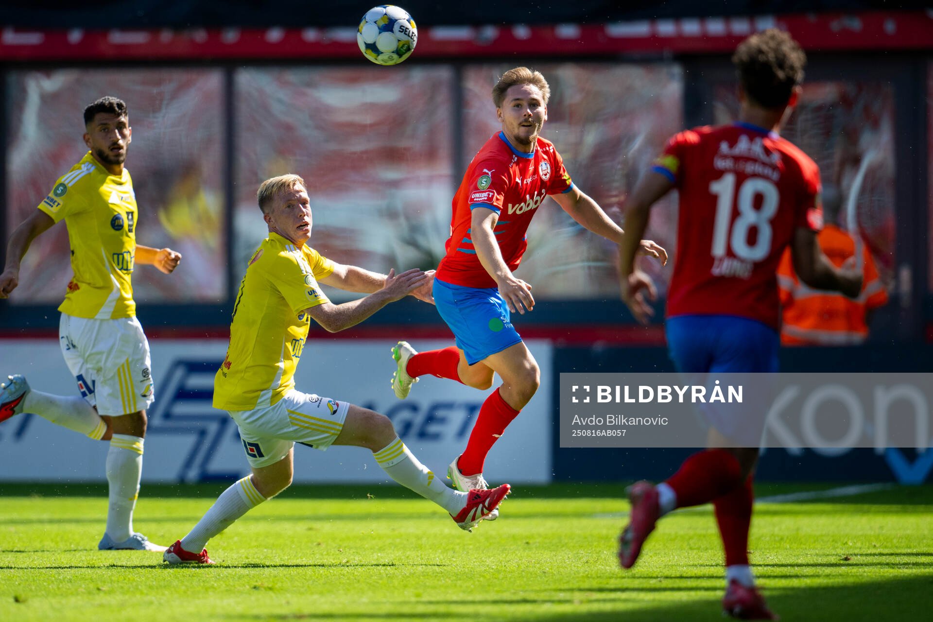Helsingborgs Simon Bengtsson nickar