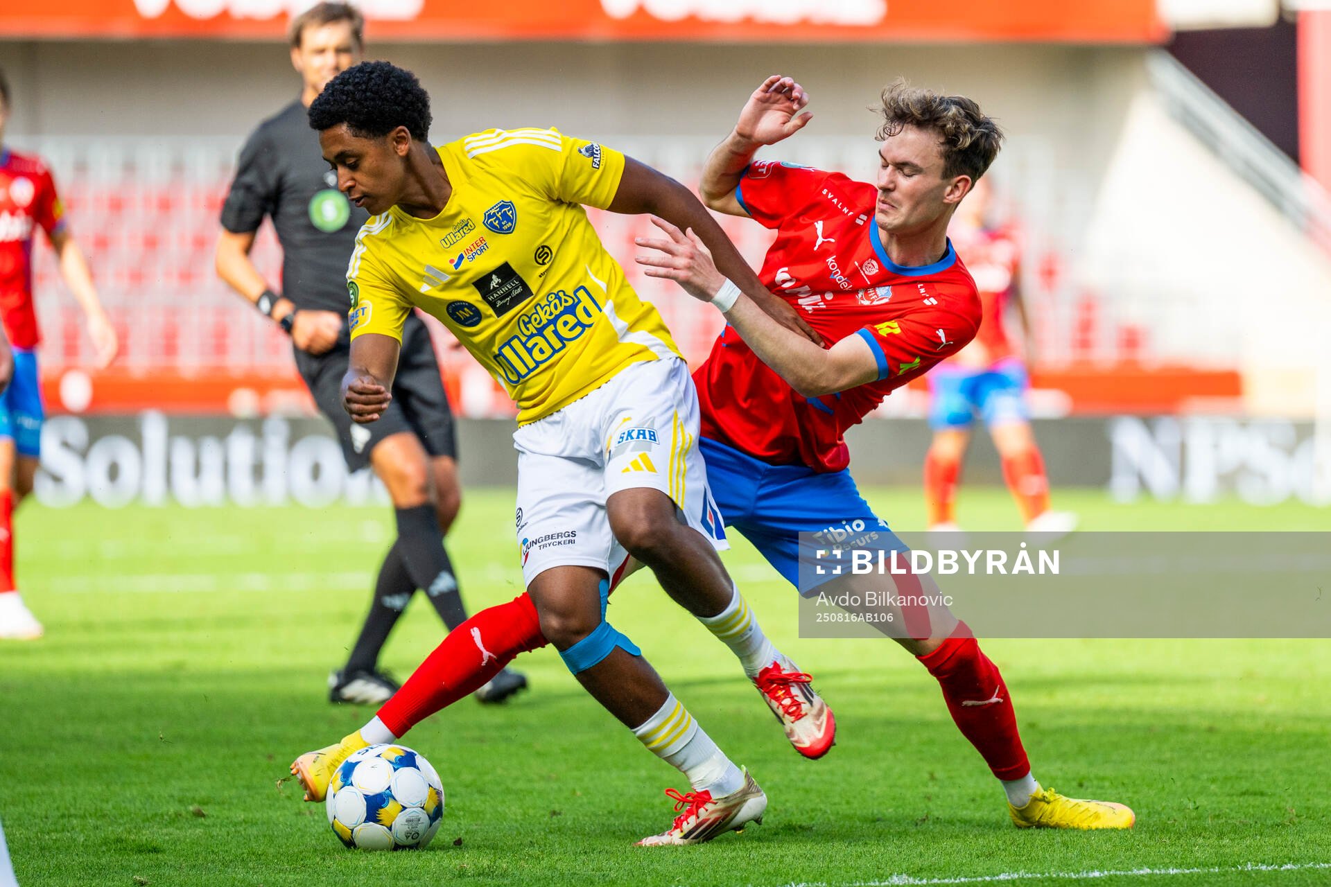 Helsingborgs Alexander Johansson och Falkenbergs Seif Ali