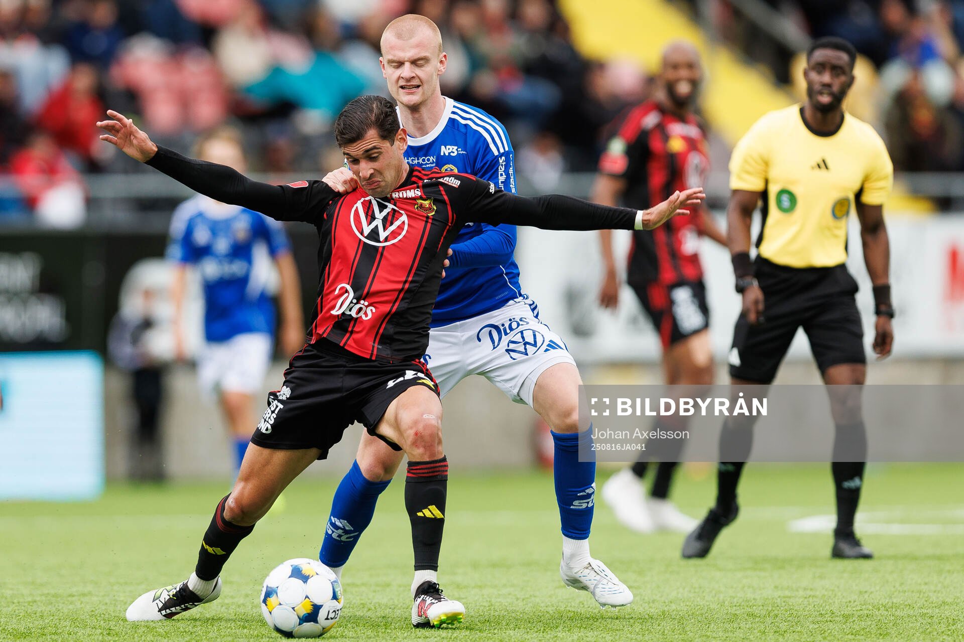 Östersunds Ahmed Bonnah och GIF Sundsvalls Lucas Forsberg