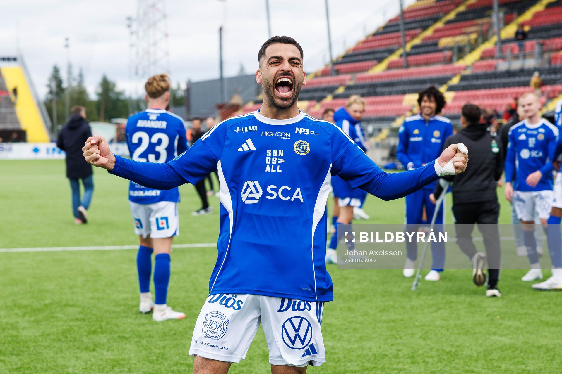 GIF Sundsvalls Marc Manchon jublar