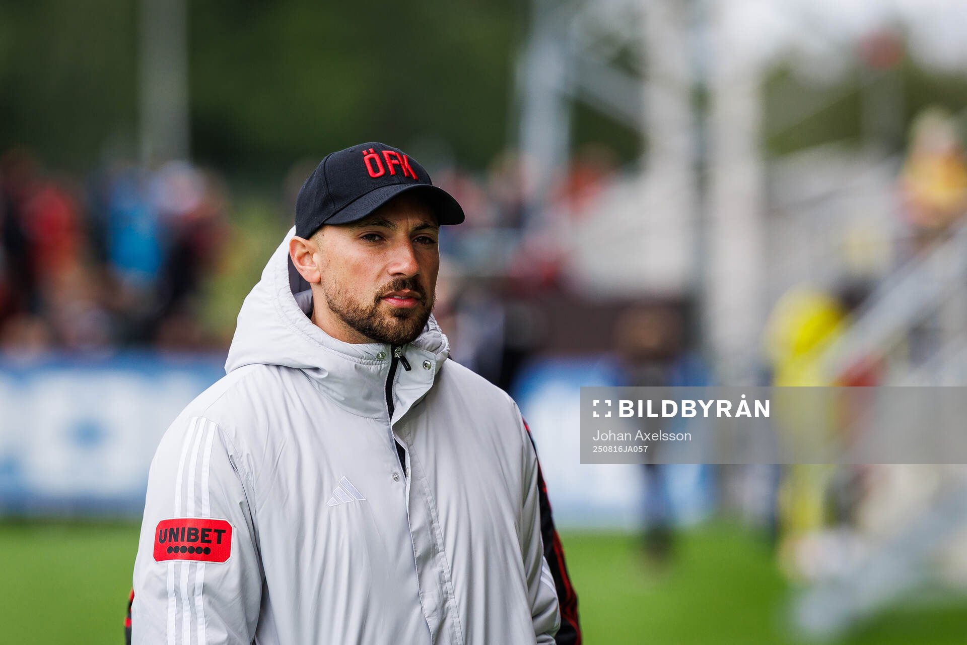 Östersunds huvudtränare Kiarash Livani deppar
