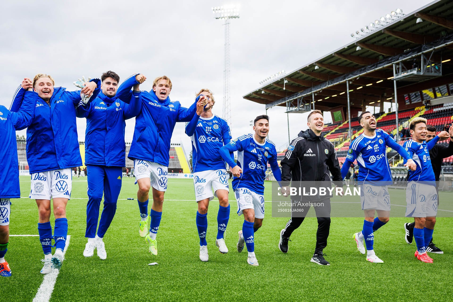 GIF Sundsvalls spelare jublar