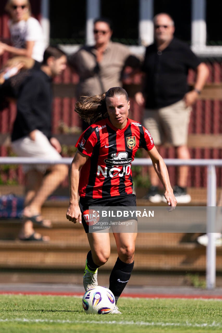 under fotbollsmatchen i Damallsvenskan mellan Alingsås och