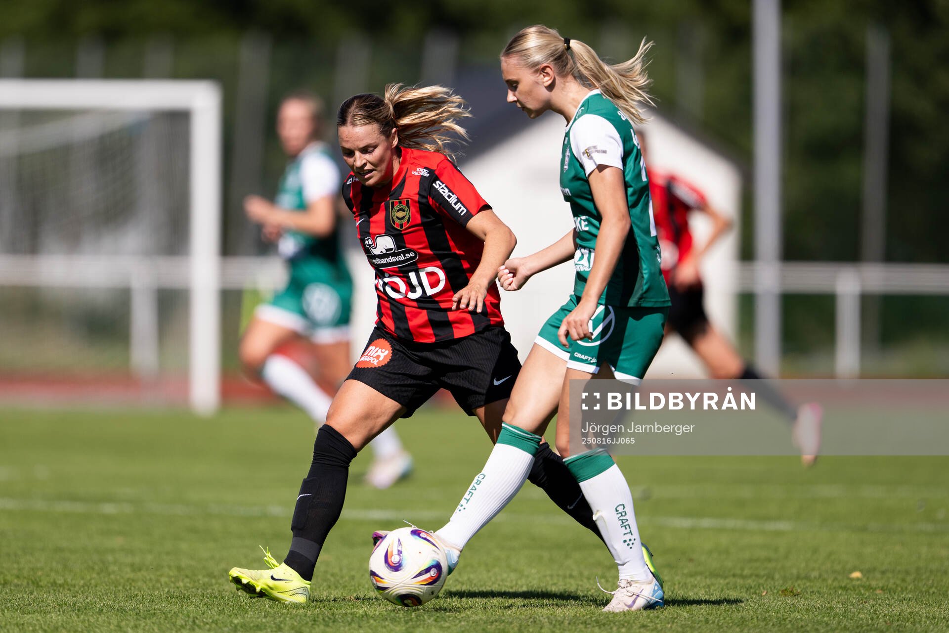 Brommapojkarnas Isabelle Navrén och Alingsås Isabella