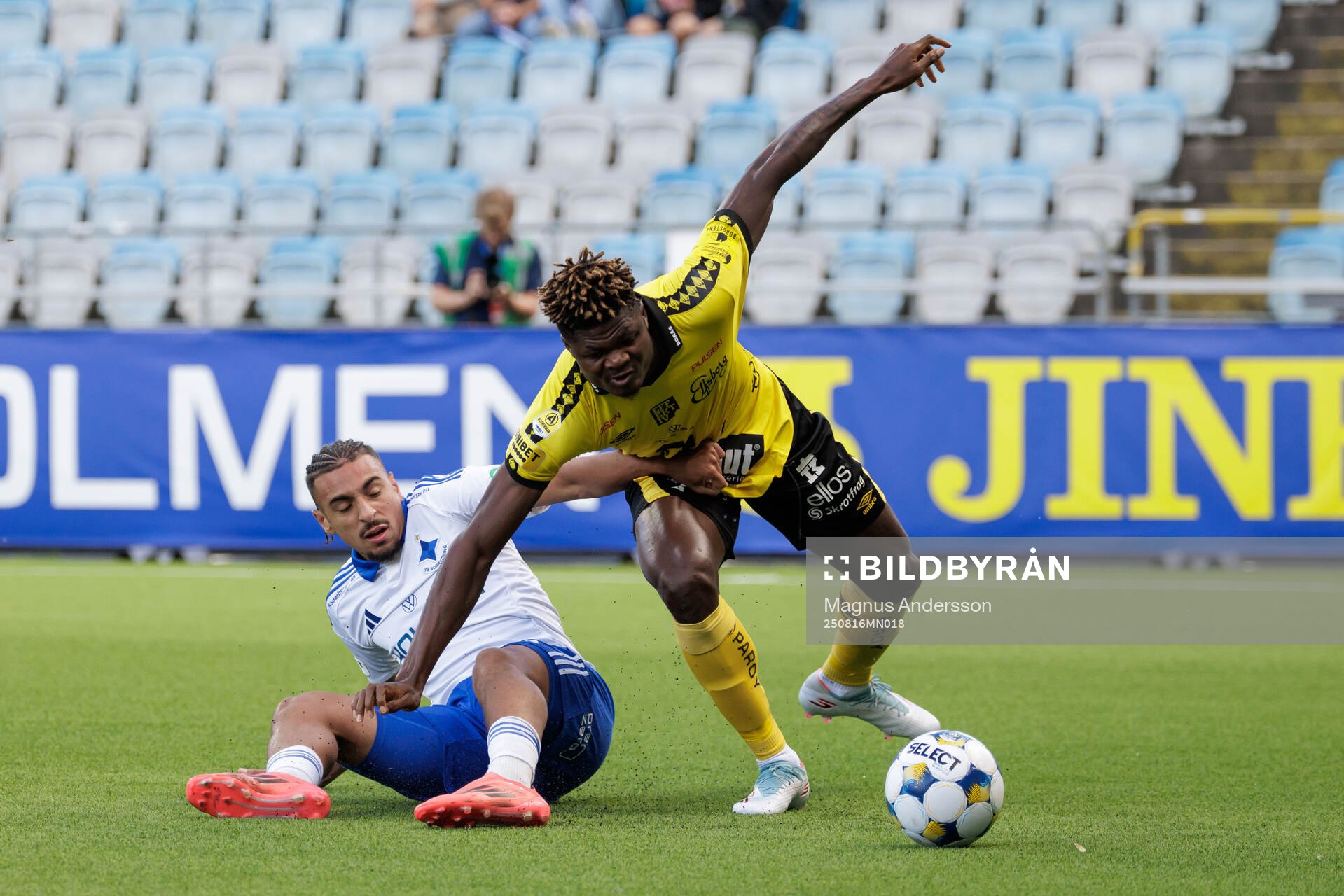 IFK Norrköpings Moutaz Neffati och Elfsborgs Terry Yegbe