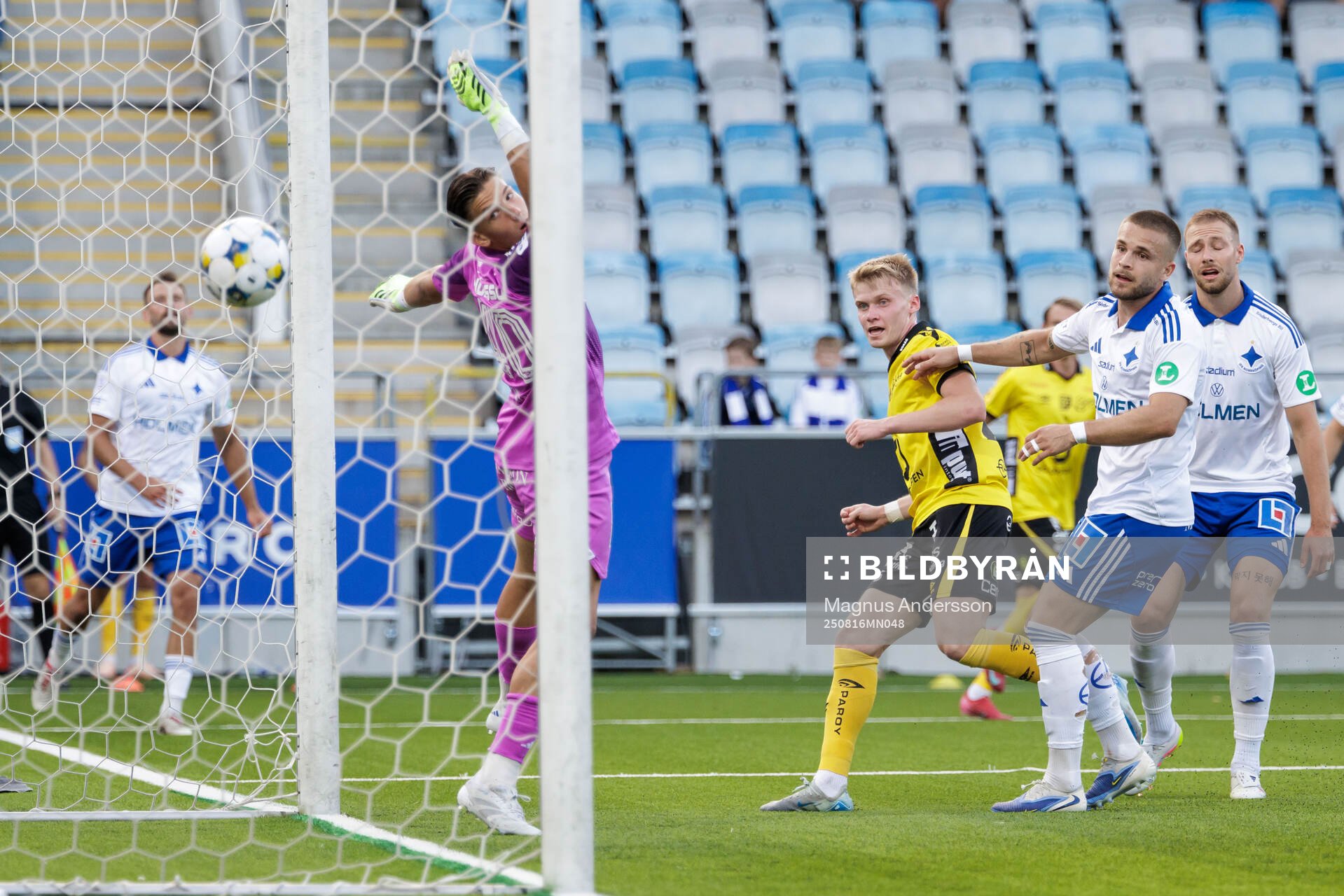 Elfsborgs Ari Sigurpálsson gör 1-1 bakom IFK Norrköpings