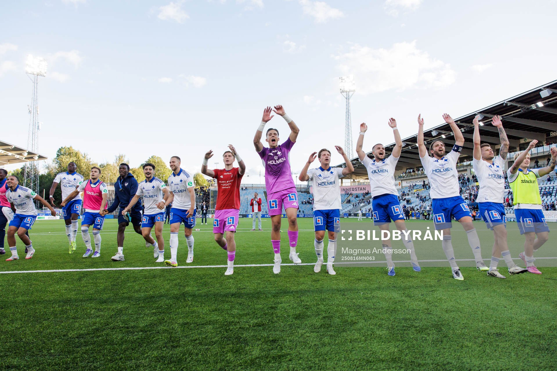 IFK Norrköpings spelare jublar