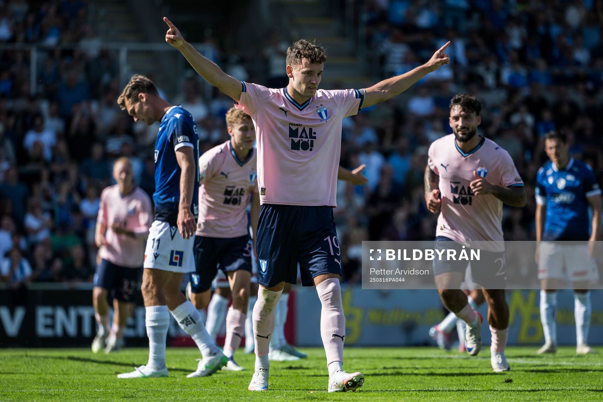 Malmö FFs Colin Rösler jublar