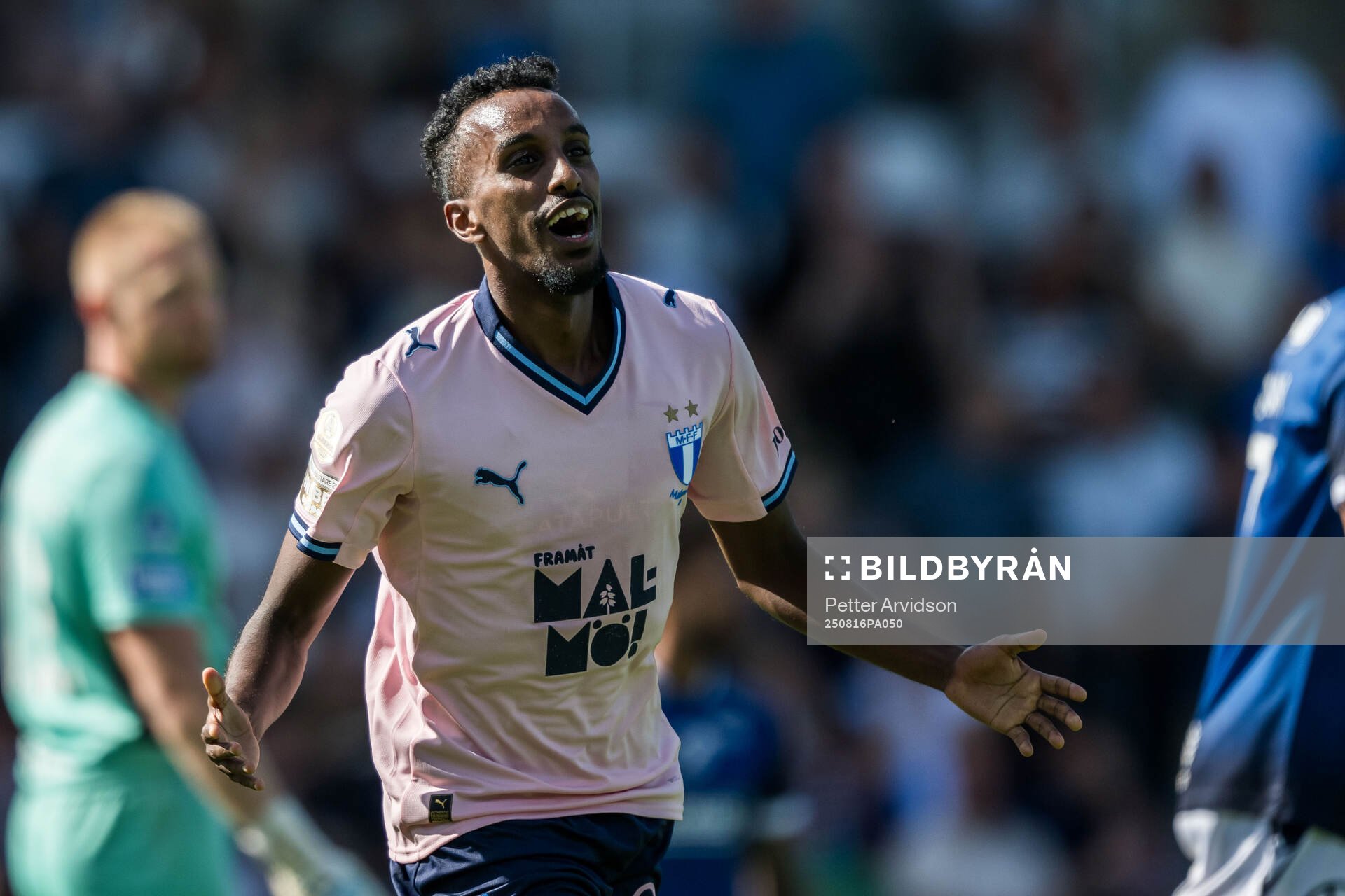 Malmö FFs Taha Ali jublar