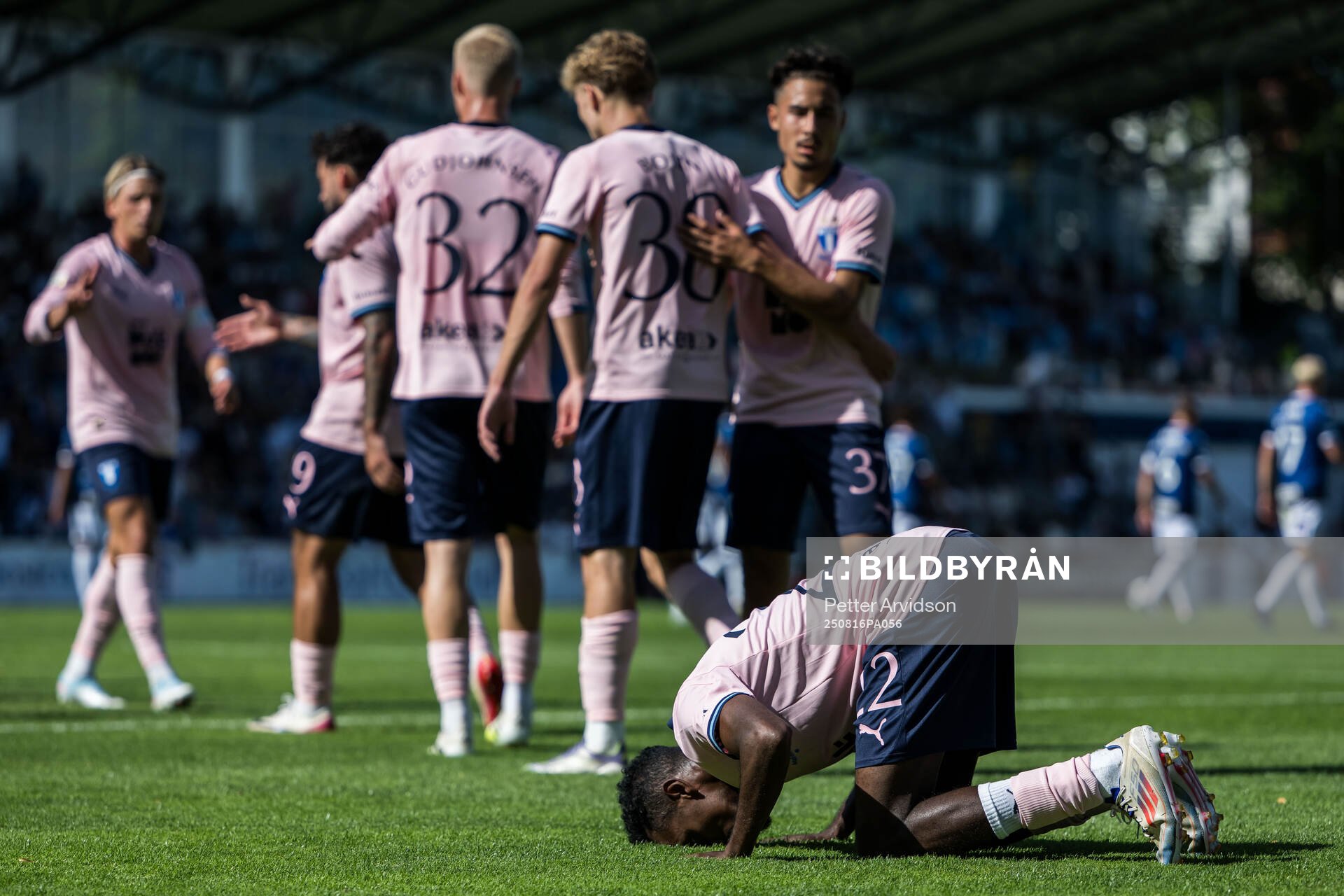 Malmö FFs Taha Ali jublar
