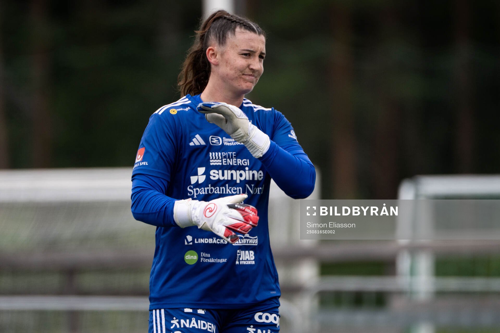 Piteås målvakt Lauren Brzykcy deppar