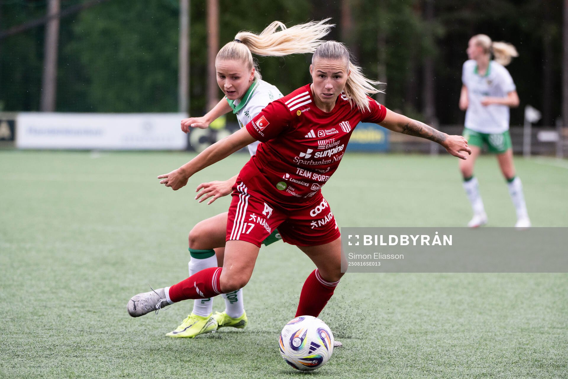 Hammarbys Anna Jøsendal och Piteås Selina Henriksson