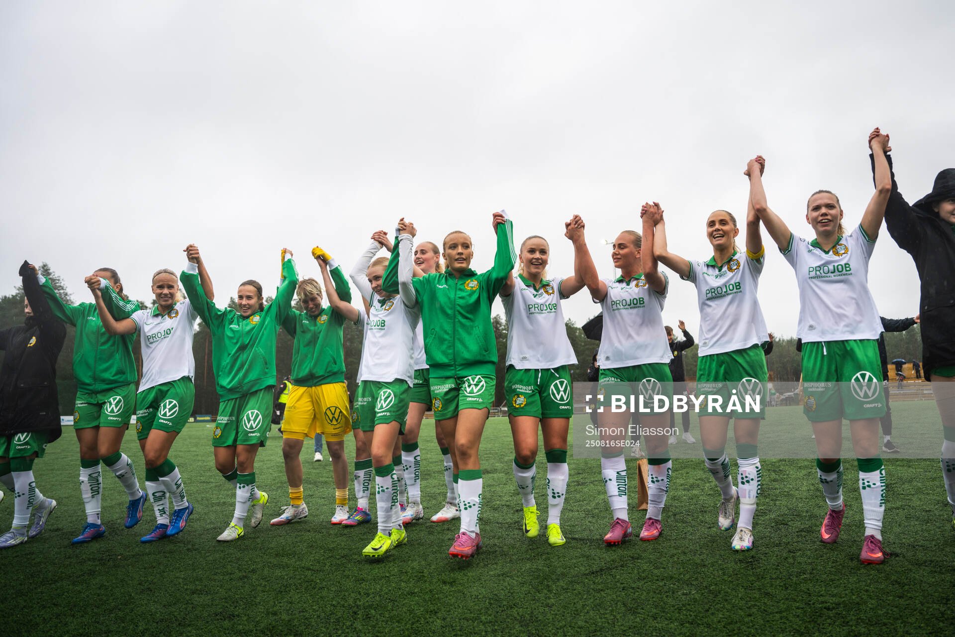 Hammarbys spelare jublar