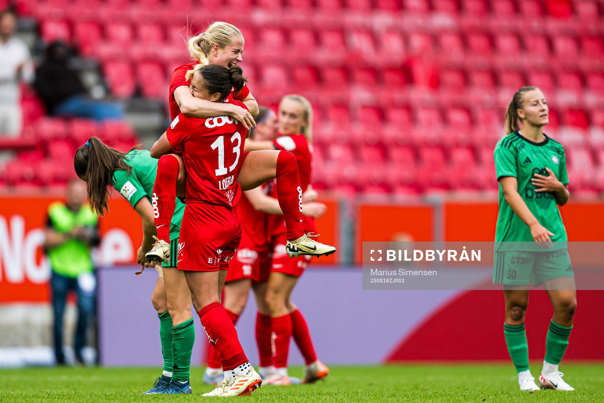 Monica Nedgård Isaksen and Brenna Marie Lovera of Brann
