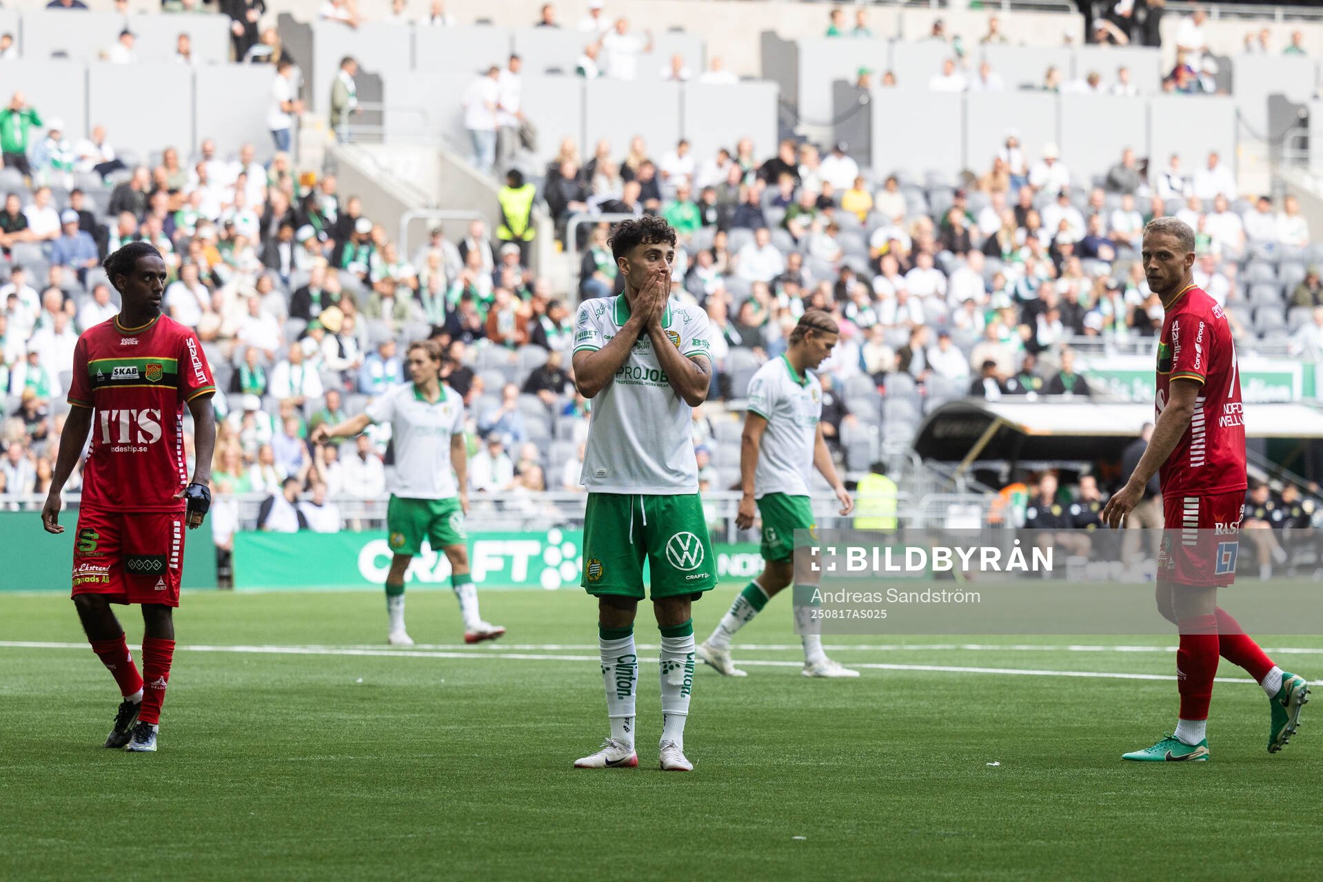 Hammarbys Sebastian Tounekti deppar