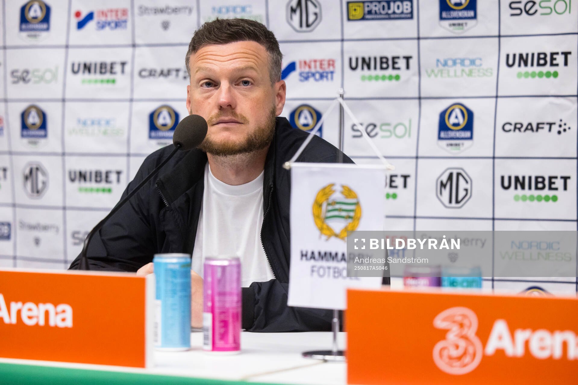 Hammarbys tränare Kim Hellberg  svarar på frågor