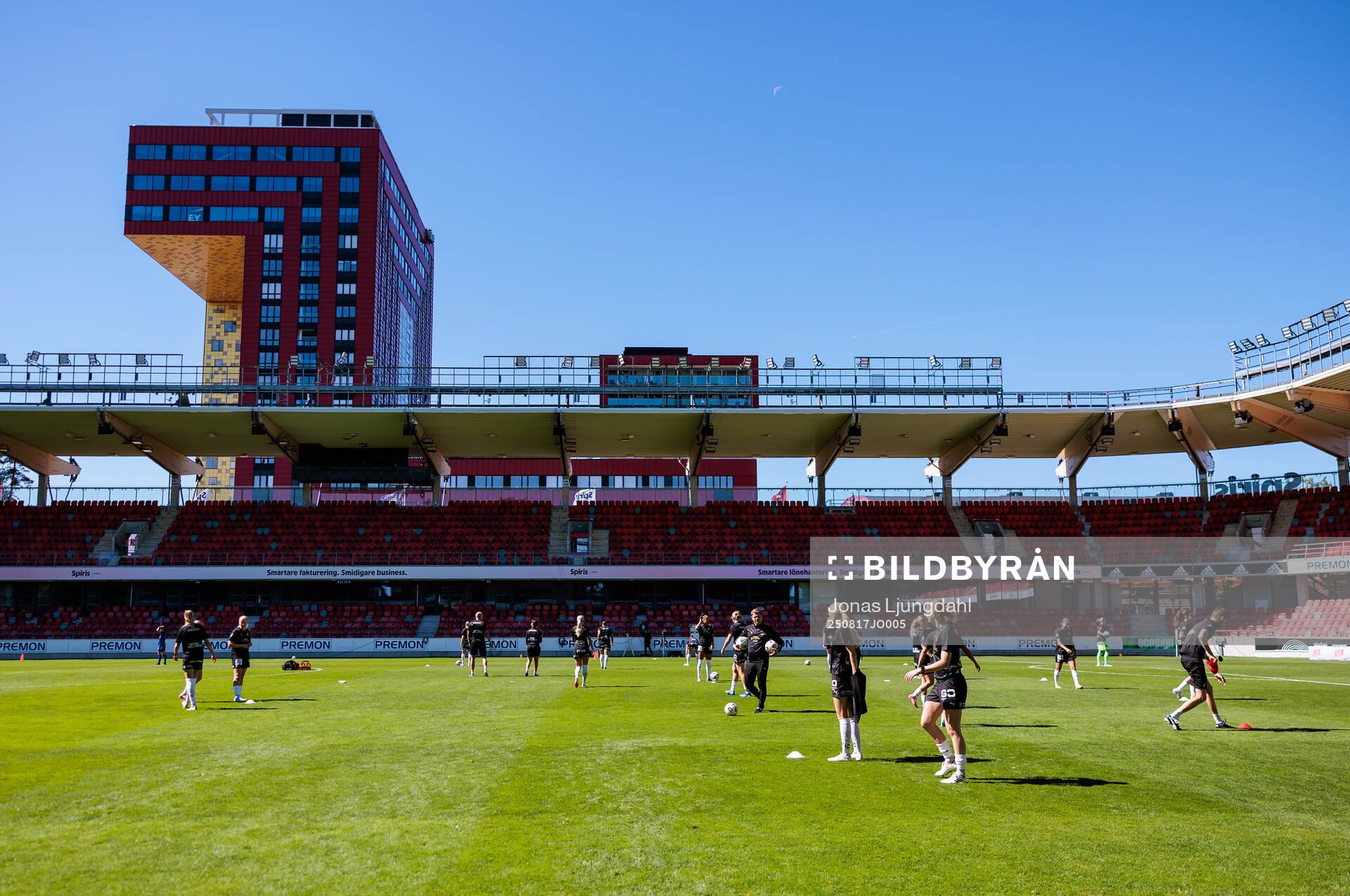 Häckens spelare värmer upp