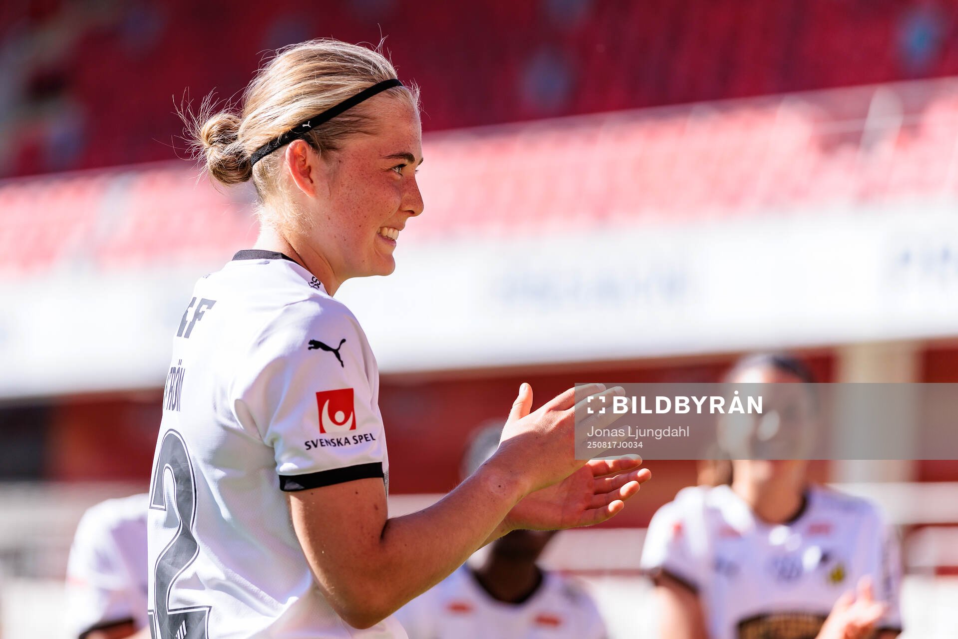 Häckens Paulina Nyström jublar