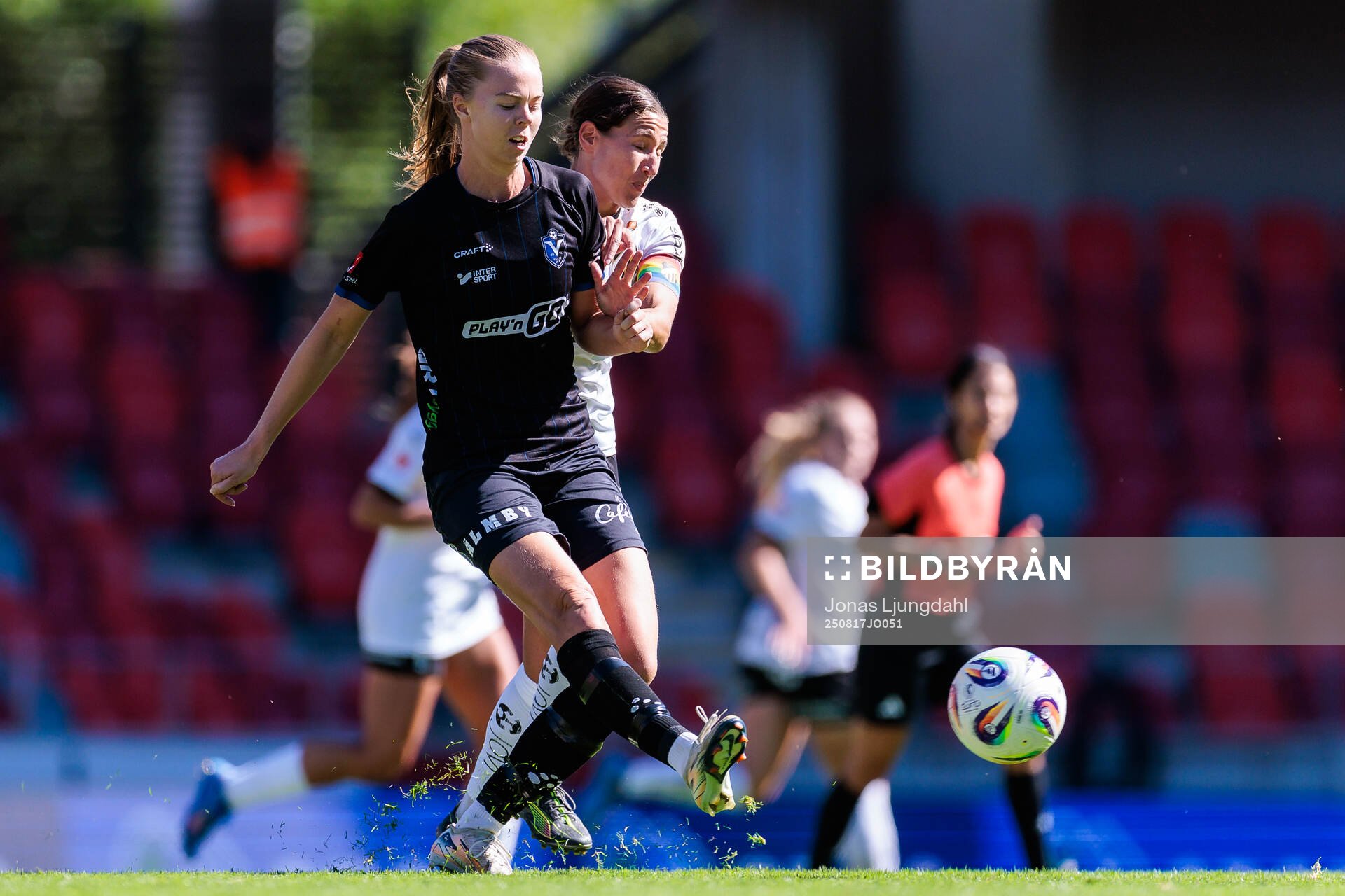 Växjö DFFs Elin Nilsson och Häckens Tabby Tindell