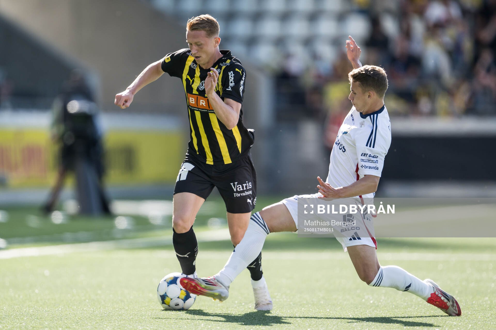 Häckens Julius Lindberg och Östers Anssi Suhonen