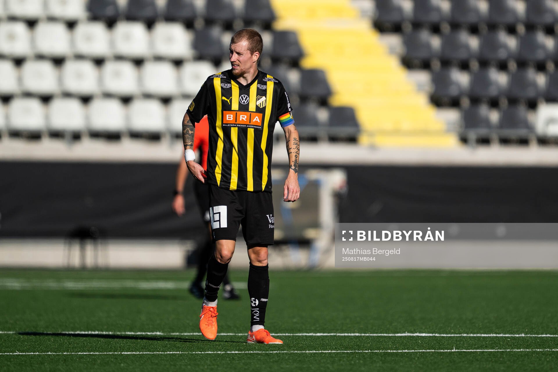 Häckens Simon Gustafson deppar