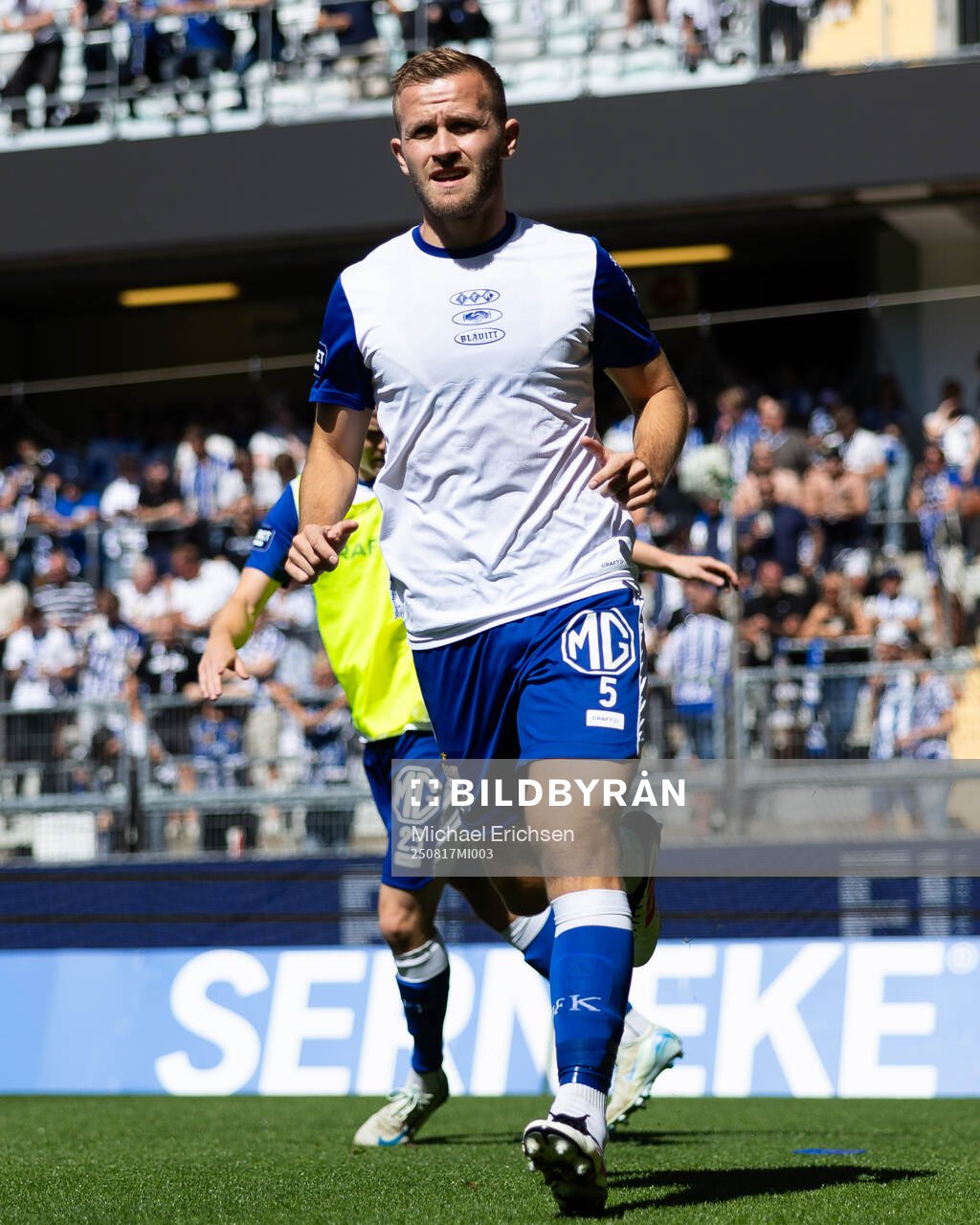 IFK Göteborgs Jonas Bager värmer upp