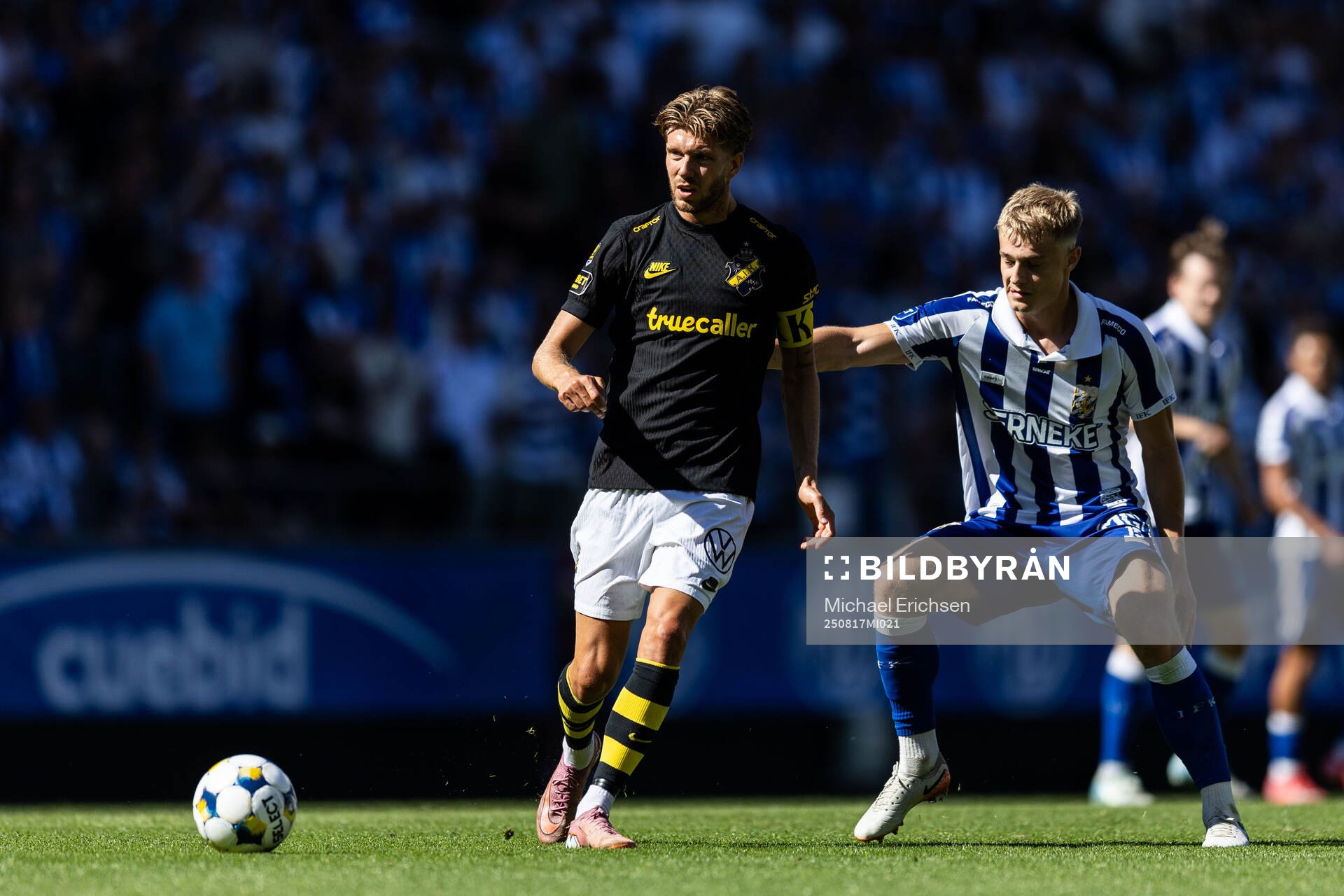 AIKs Anton Salétros och IFK Göteborgs David Kruse