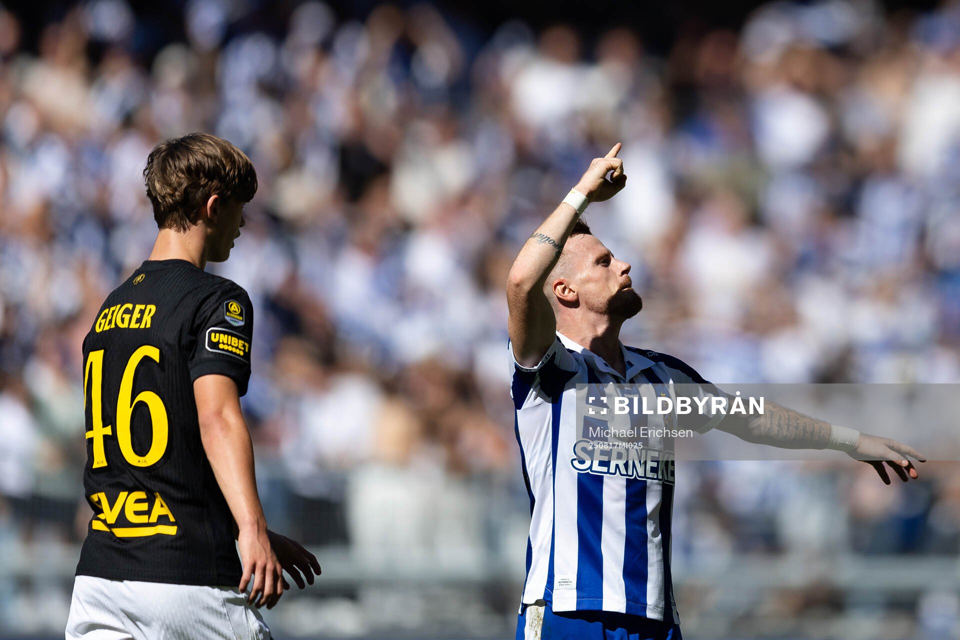 AIKs Yannick Geiger  deppar bredvid IFK Göteborgs jublande