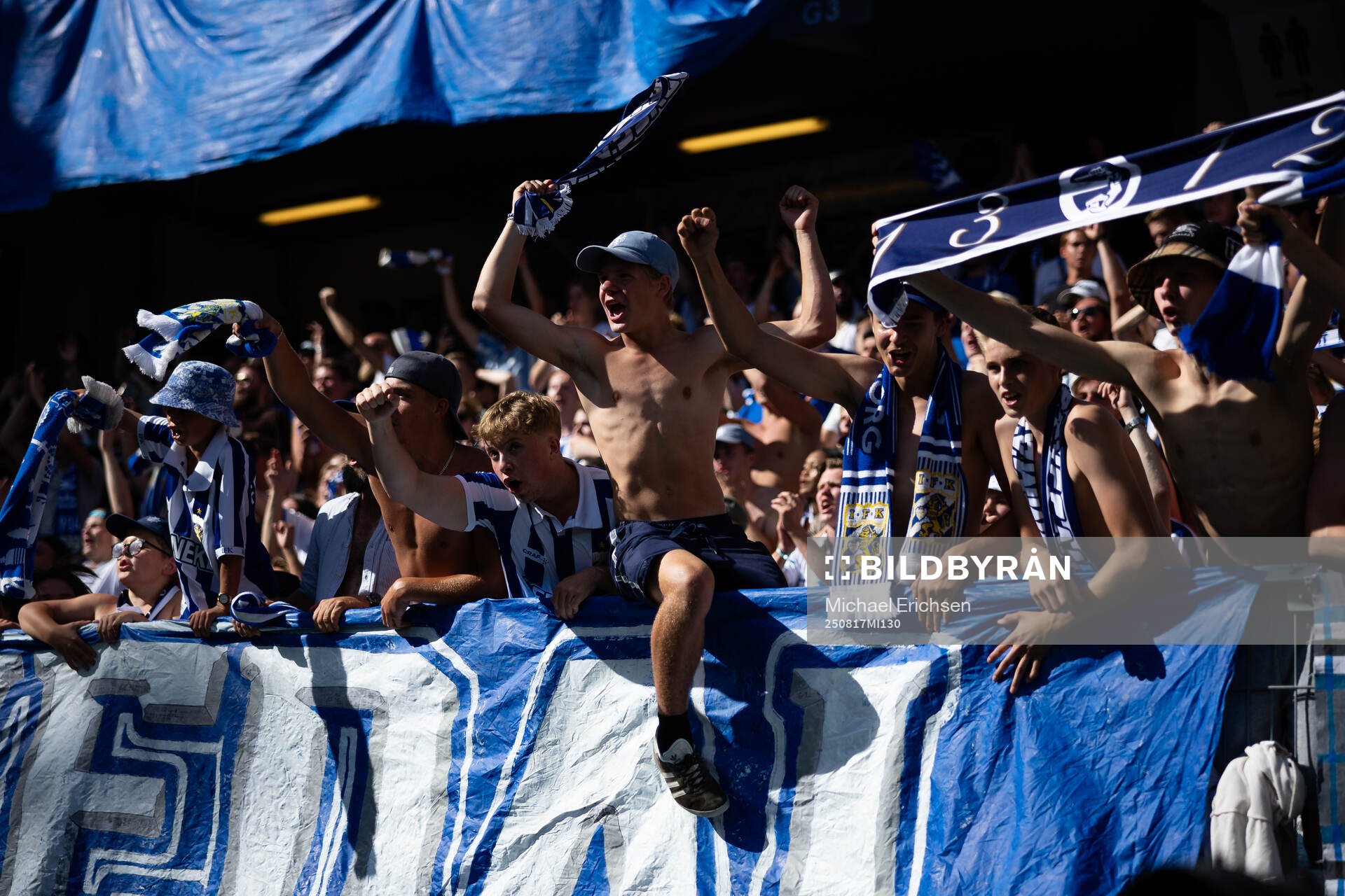 IFK Göteborgs supportrar jublar