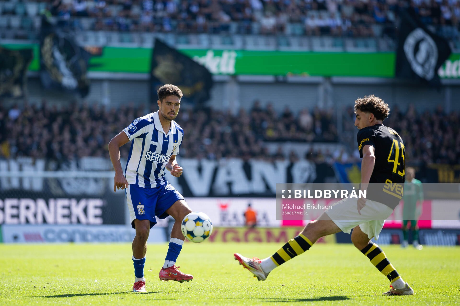 IFK Göteborgs Thomas Santos och AIKs Taha Ayari